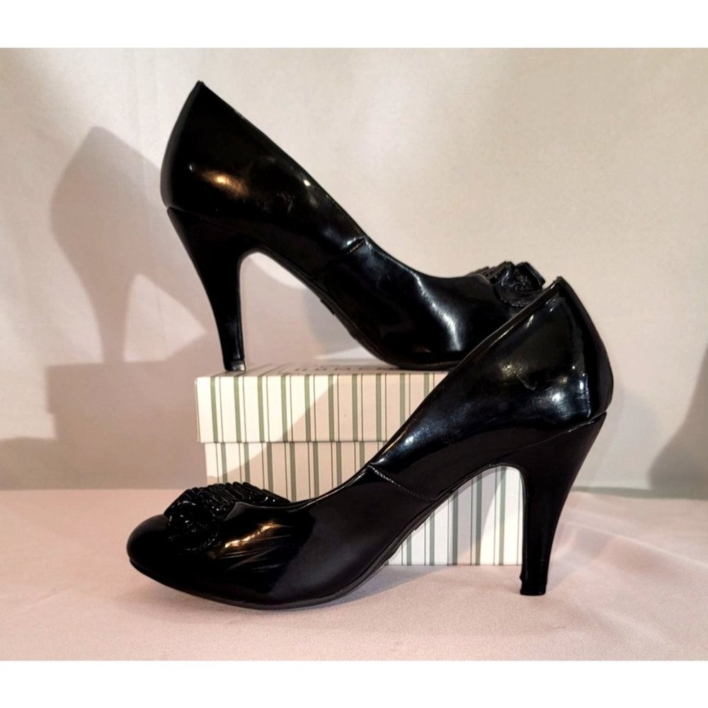 Torta Caliente Emmy Heels Size 10 - Black